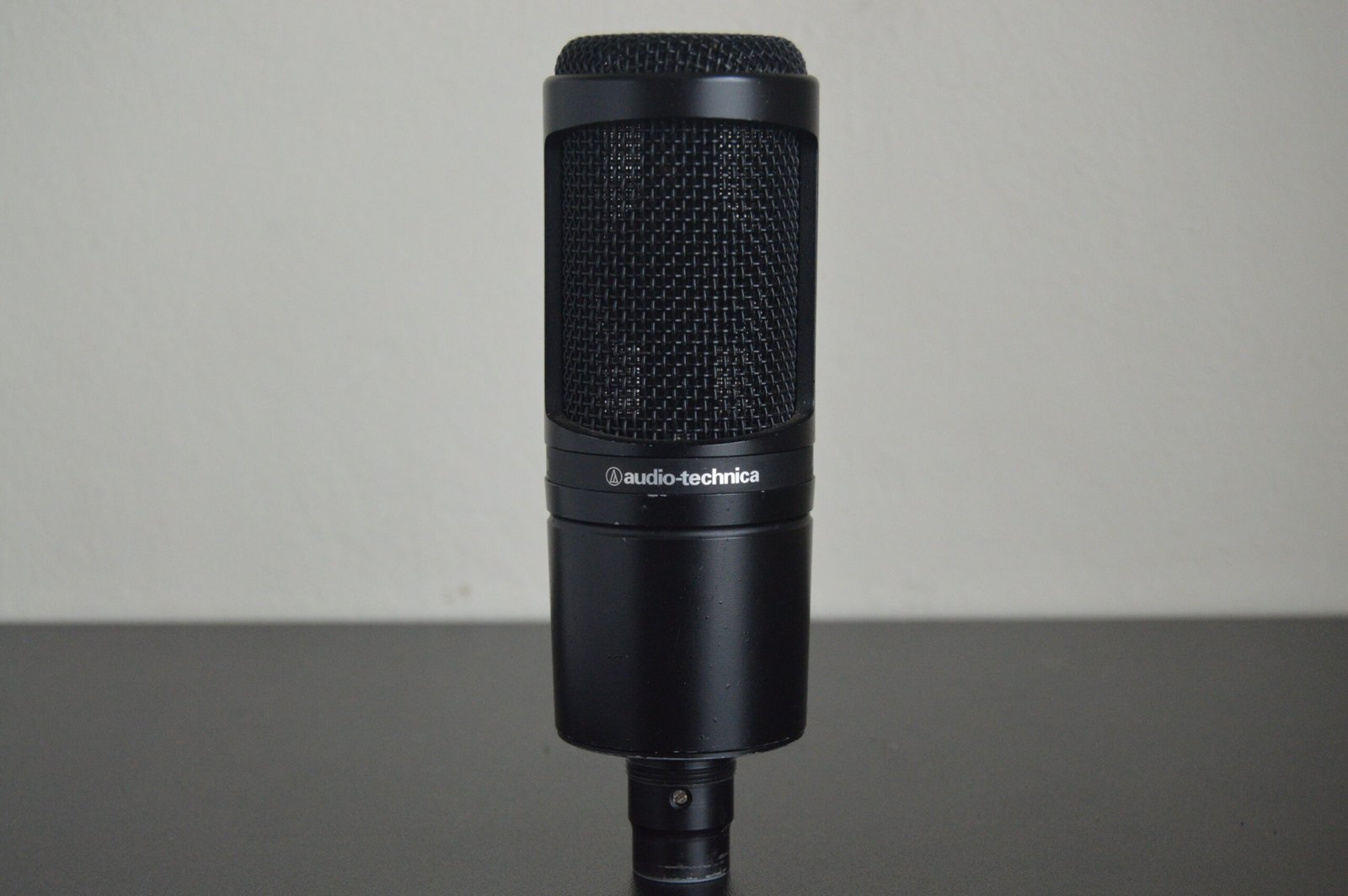 Audio-Technica AT2020 XLR Condenser Microphone (Used) 1 Audio-Technica AT2020 XLR Condenser Microphone (Used)