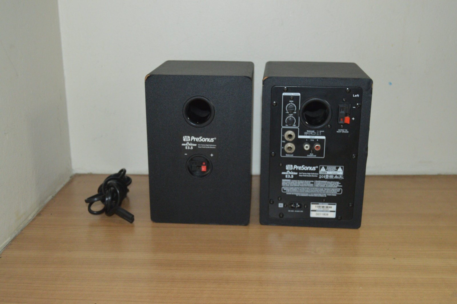 PreSonus Eris 3.5 Studio Monitors (Pre-Owned) 3 PreSonus Eris 3.5 Studio Monitors (Pre-Owned) - Image 3