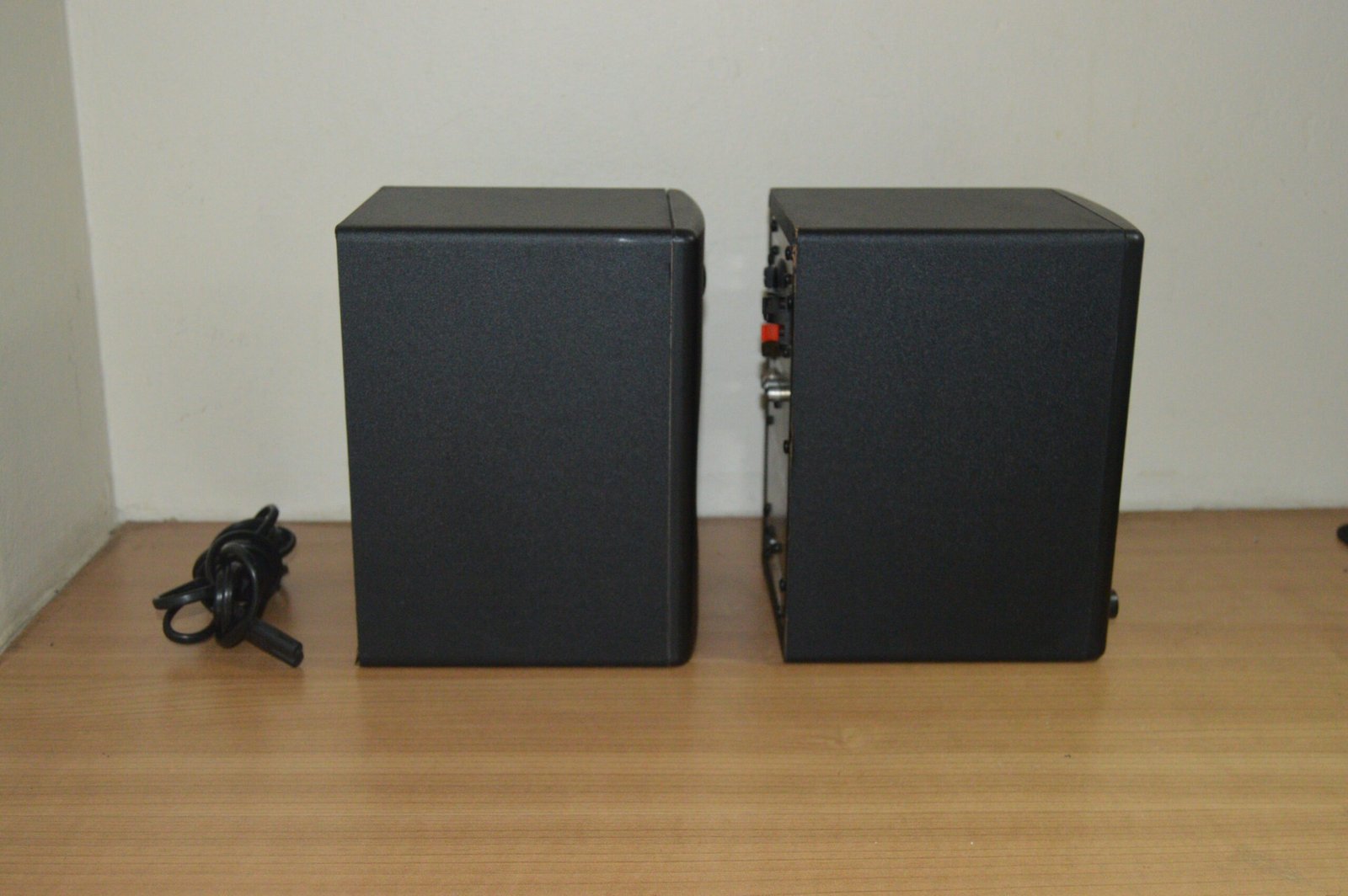 PreSonus Eris 3.5 Studio Monitors (Pre-Owned) 2 PreSonus Eris 3.5 Studio Monitors (Pre-Owned) - Image 2