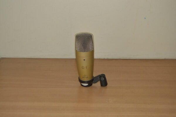 behringer c1 condeser micdsc 0401 scaled