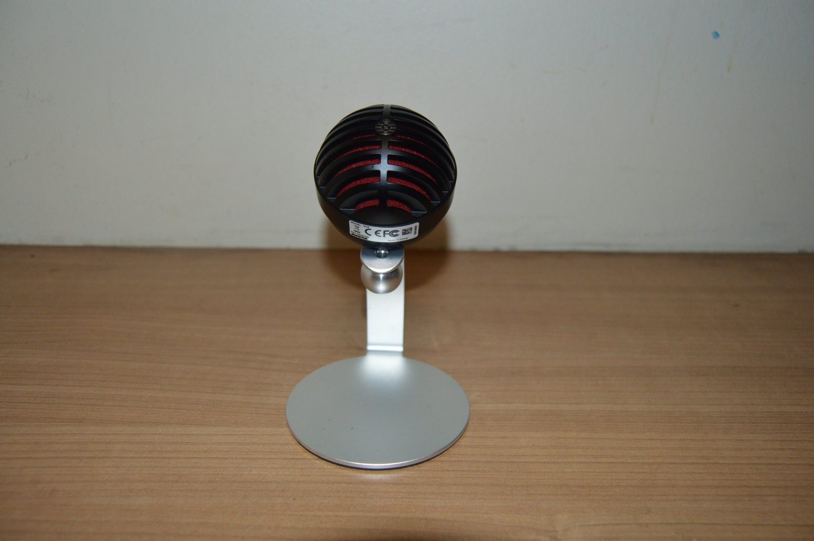 Shure MV5 Digital Condenser Microphone (Pre-Owned) 6 shure mv5 digital condenser microphone reddsc 0318 2 1 scaled