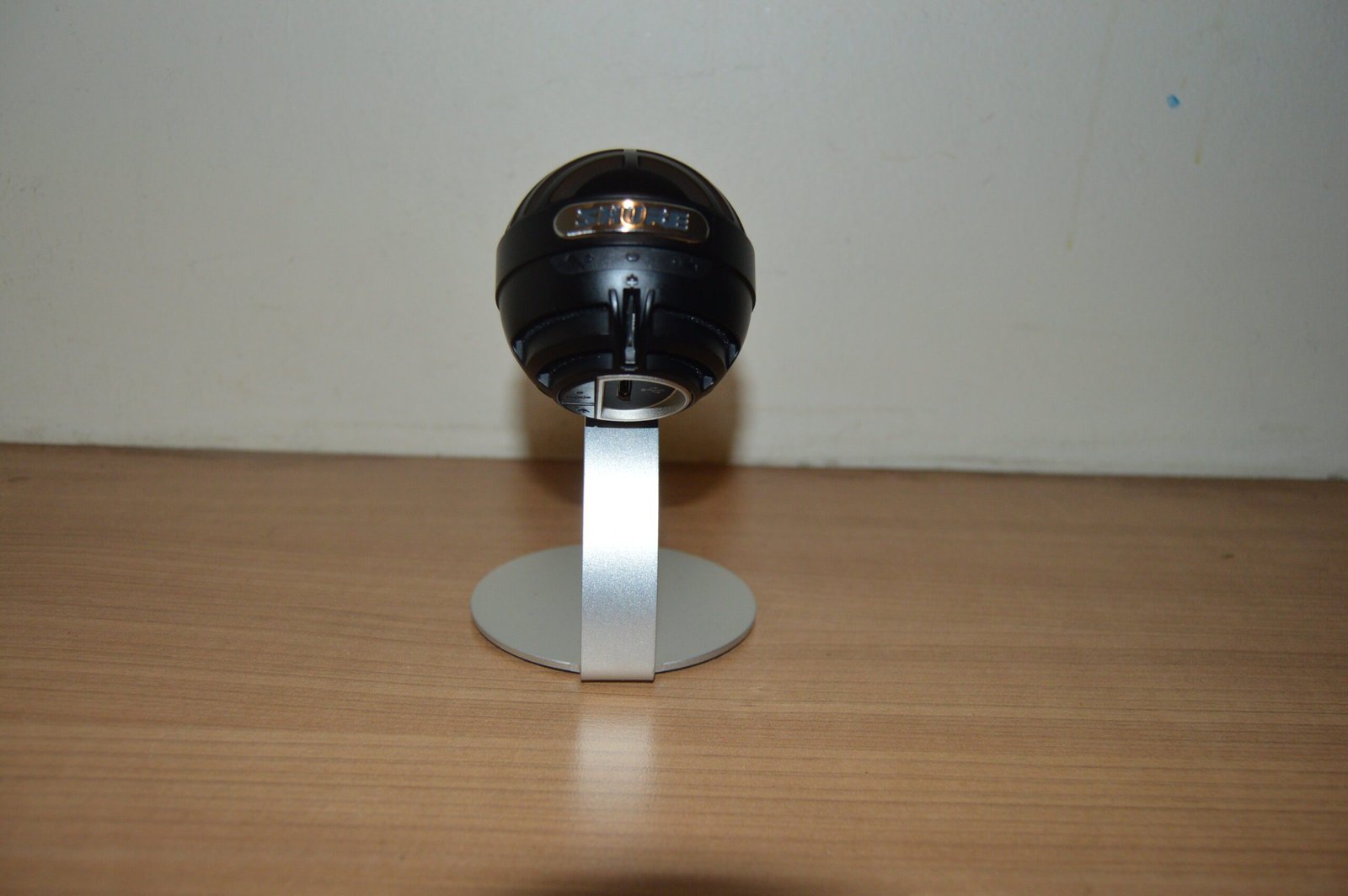 Shure MV5 Digital Condenser Microphone (Pre-Owned) 3 shure mv5 digital condenser microphone reddsc 0319 2 scaled