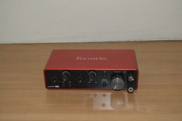 Focusrite 2i2 Gen 3 DSC 0449