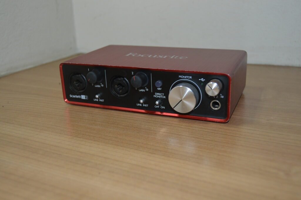 Focusrite Scarlett 2i2 (2nd Gen) Audio Interface (Pre-Owned