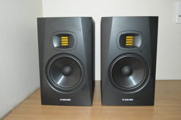 Adam Audio T7V Studio MonitorsDSC 0437
