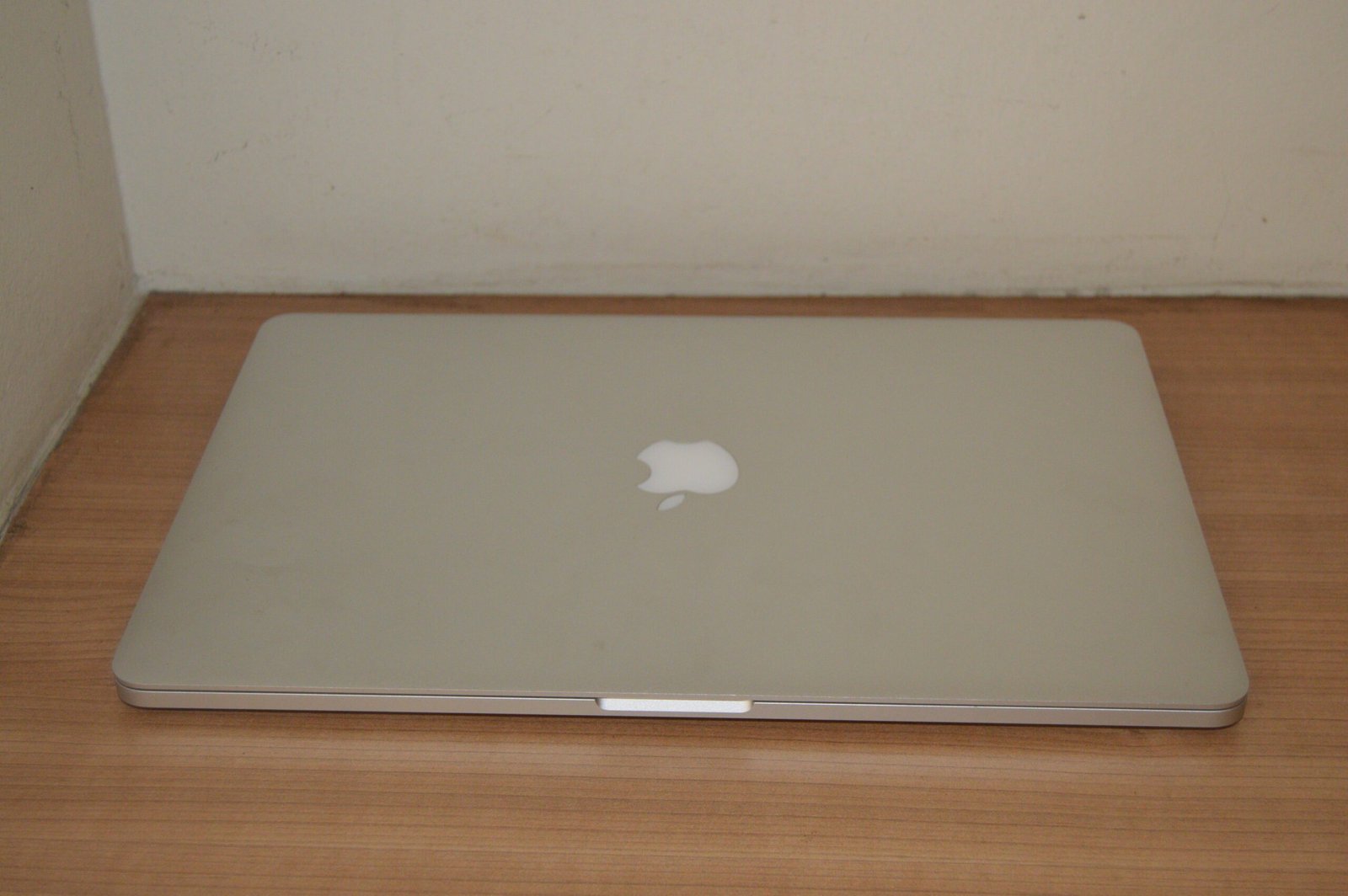 Apple MacBook Pro 15-inch Retina (Mid-2015) – A1398 | Core i7 | 16GB RAM | 256GB SSD 3 Apple MacBook Pro 15-inch Retina (Mid-2015) – A1398 | Core i7 | 16GB RAM | 256GB SSD - Image 3