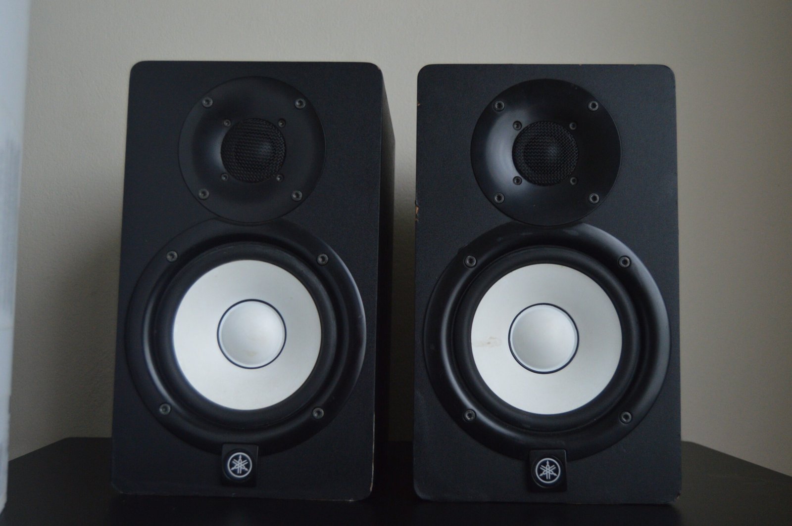 Yamaha HS5i Studio Monitors (Pair) (Used) 1 Yamaha HS5i Studio Monitors (Pair) (Used)