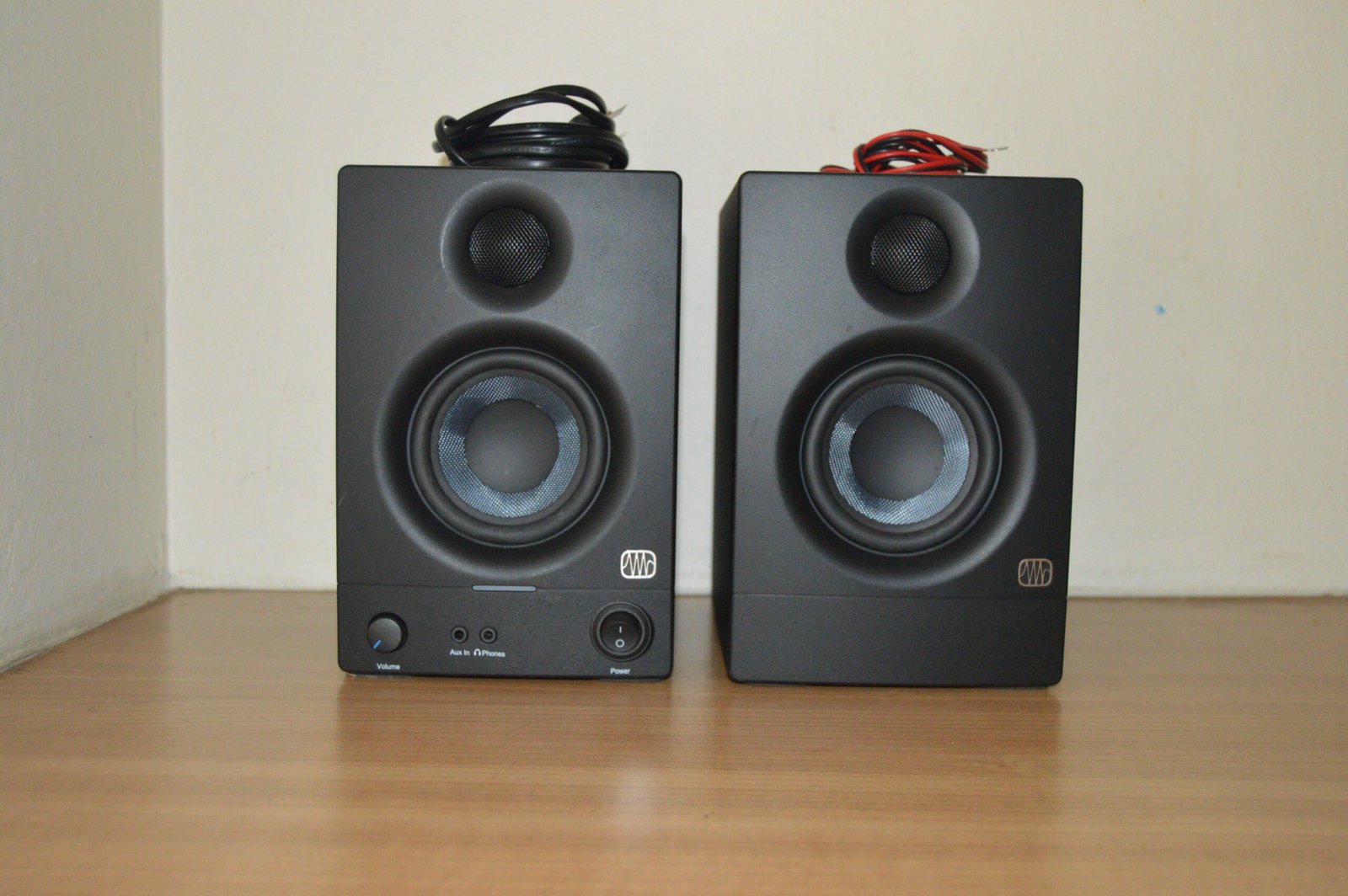 PreSonus Eris 3.5 Studio Monitors (Gen2) – (Pre Owned) 1 PreSonus Eris 3.5 Studio Monitors (Gen2) – (Pre Owned)