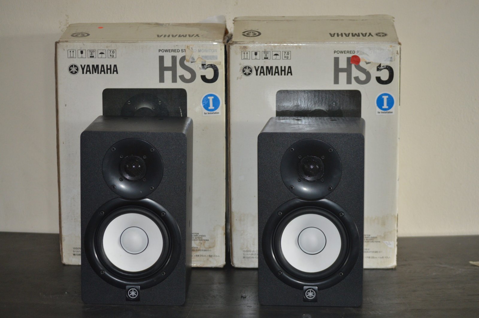 Yamaha HS5I Studio Monitors (Pair) – Used (Clean Condition, Boxed) 4 Yamaha HS5I Studio Monitors (Pair) – Used (Clean Condition, Boxed) - Image 4