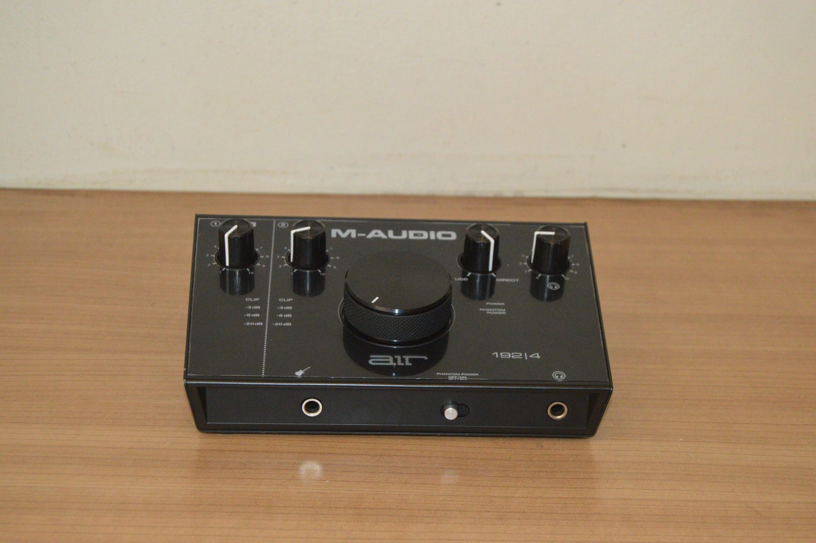 M-Audio AIR 192|4 USB Audio Interface — (Used) 1 M-Audio AIR 192|4 USB Audio Interface — (Used)