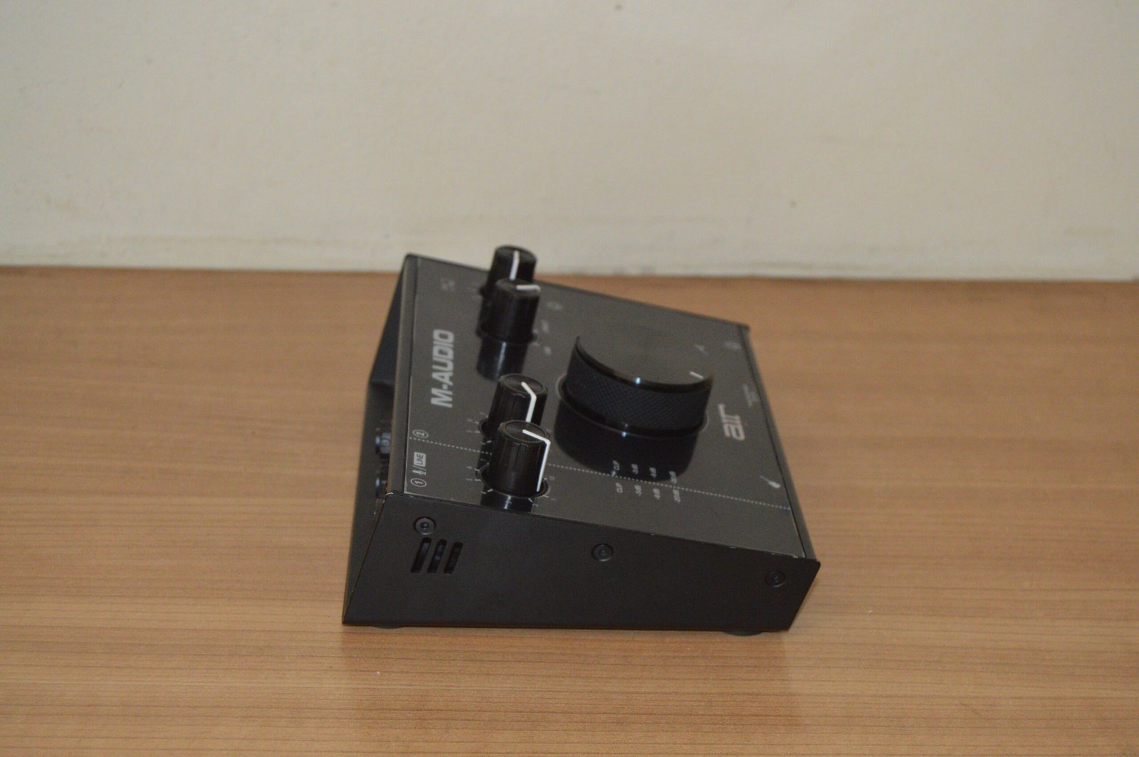 M-Audio AIR 192|4 USB Audio Interface — (Used) 4 M-Audio AIR 192|4 USB Audio Interface — (Used) - Image 4