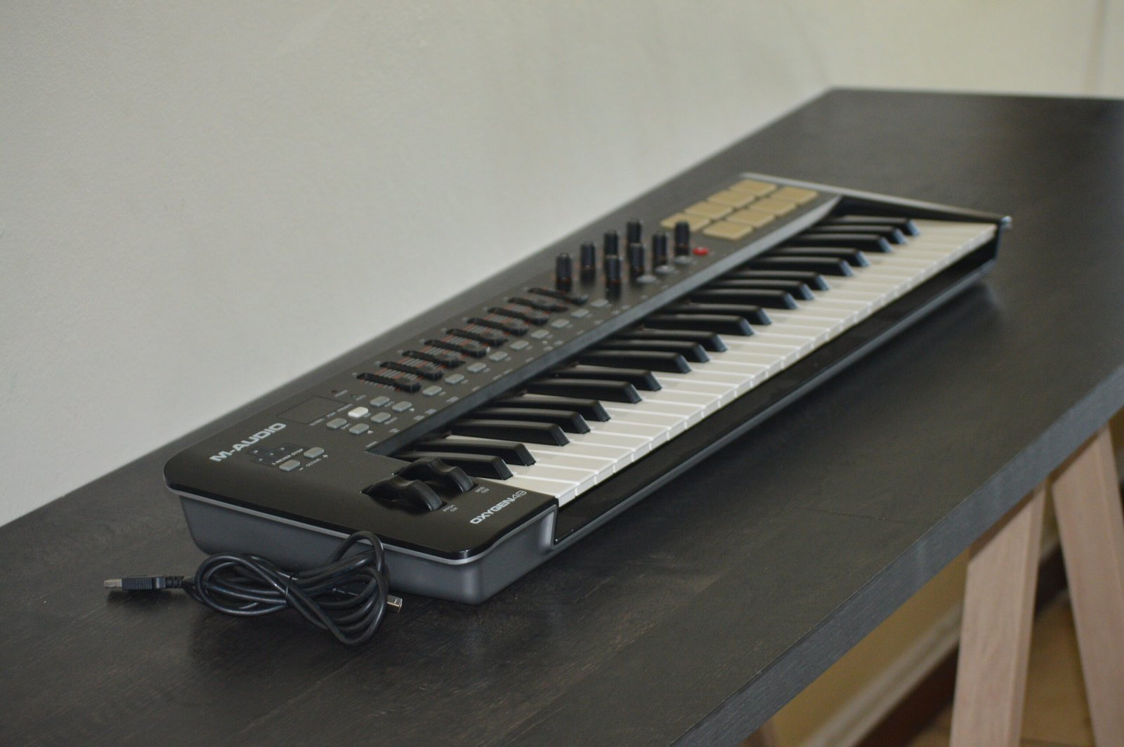M-Audio Oxygen 49 MKV– 49 Key USB MIDI Controller (Used – Great Condition) 1 M-Audio Oxygen 49 MKV– 49 Key USB MIDI Controller (Used – Great Condition)