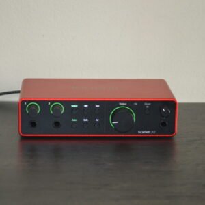 Home 4 Focusrite Scarlett 2i2 (4th Gen) USB Audio Interface – Used