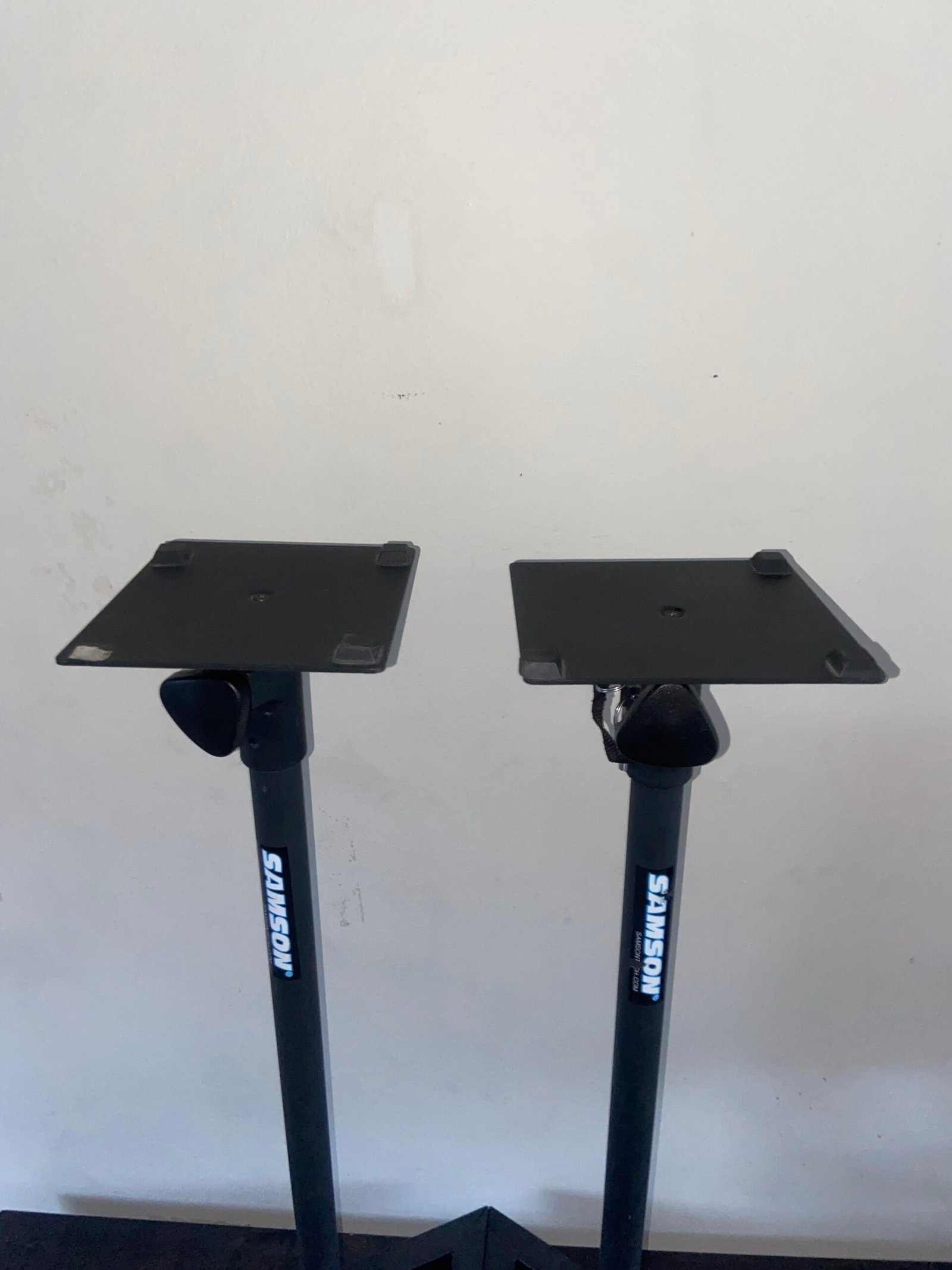Samson MS200 Studio Monitor Stands – Pair (Used) 2 Samson MS200 Studio Monitor Stands – Pair (Used) - Image 2